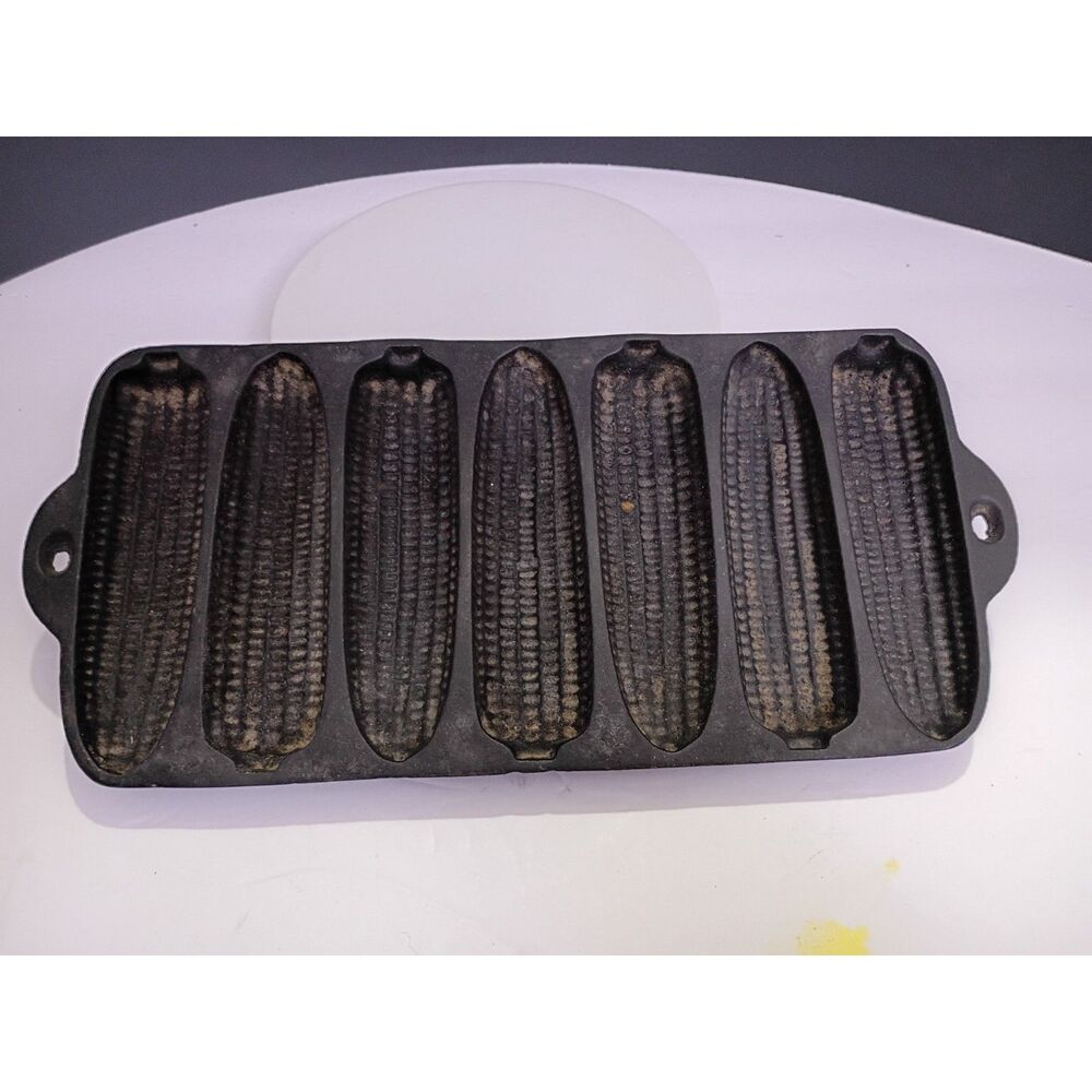 Vintage Cast Iron Cornbread Stick 7 Mold Pan